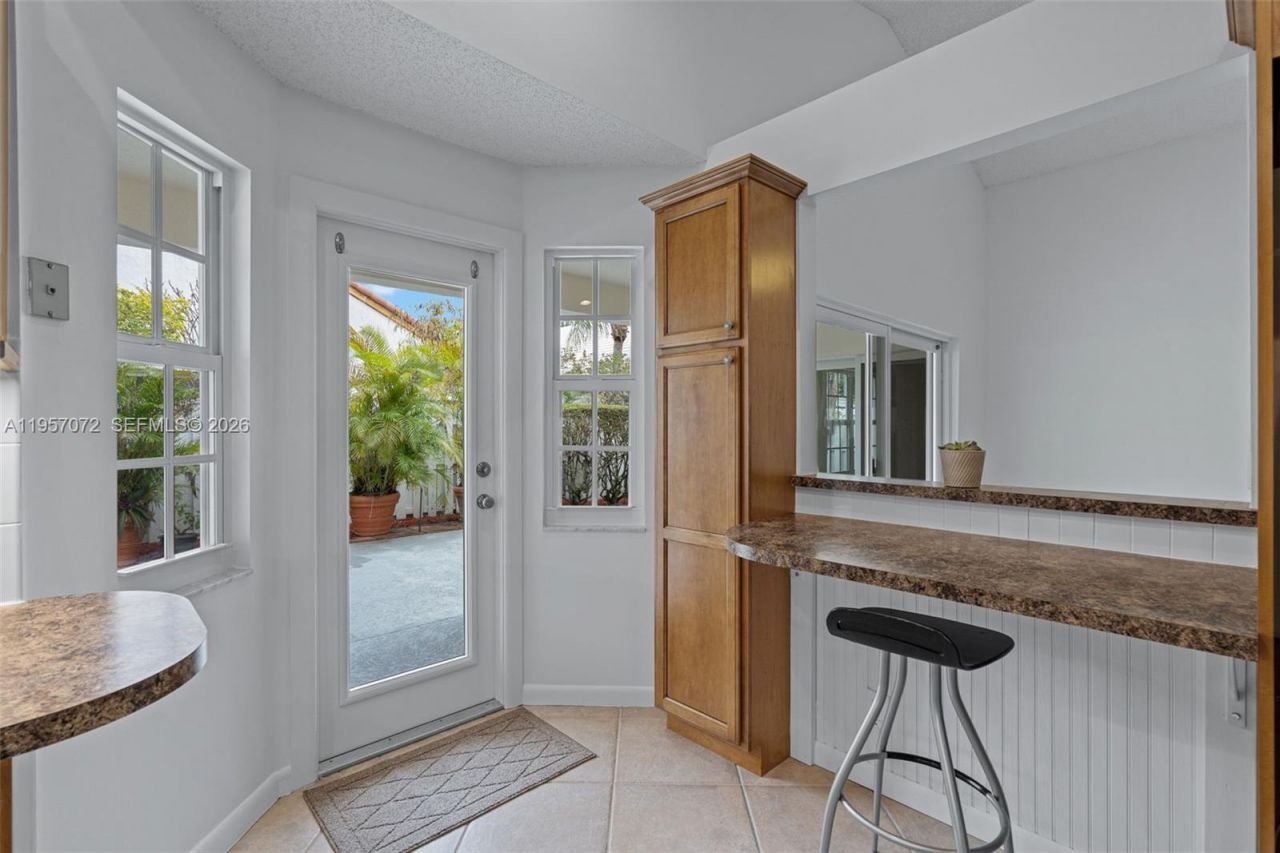 332 Bridgeton Rd, Weston, FL 33326 Photo