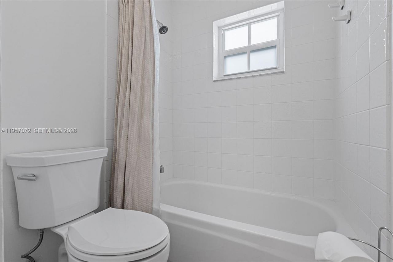 332 Bridgeton Rd, Weston, FL 33326 Photo