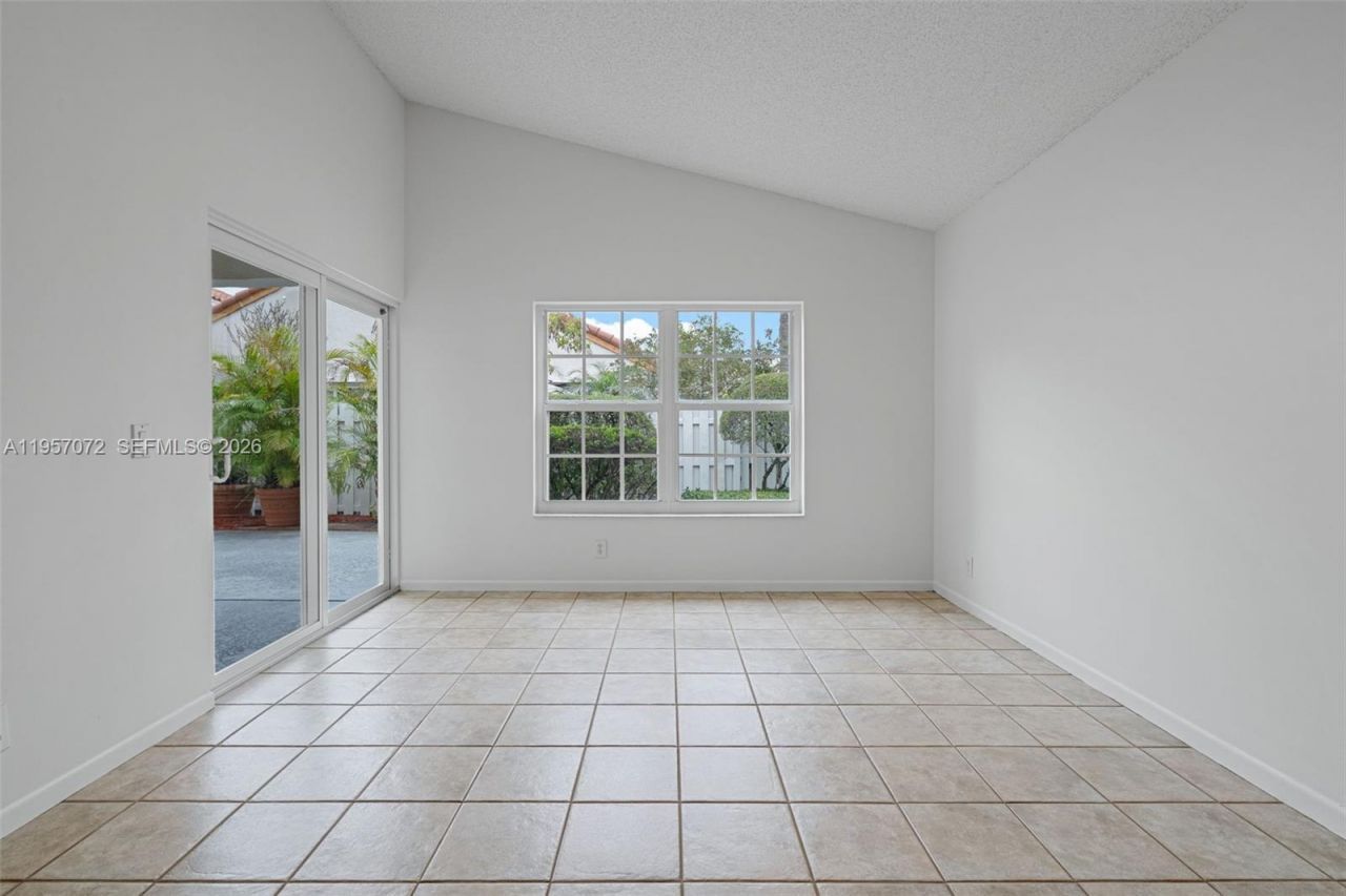 332 Bridgeton Rd, Weston, FL 33326 Photo