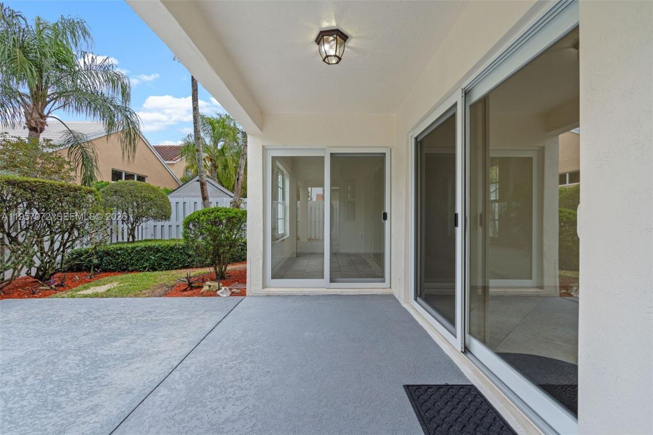 332 Bridgeton Rd, Weston, FL 33326 Photo