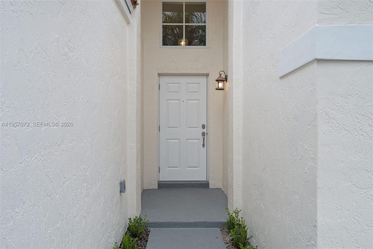 332 Bridgeton Rd, Weston, FL 33326 Photo