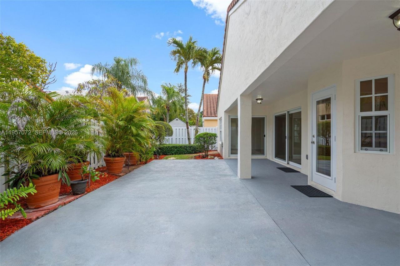 332 Bridgeton Rd, Weston, FL 33326 Photo