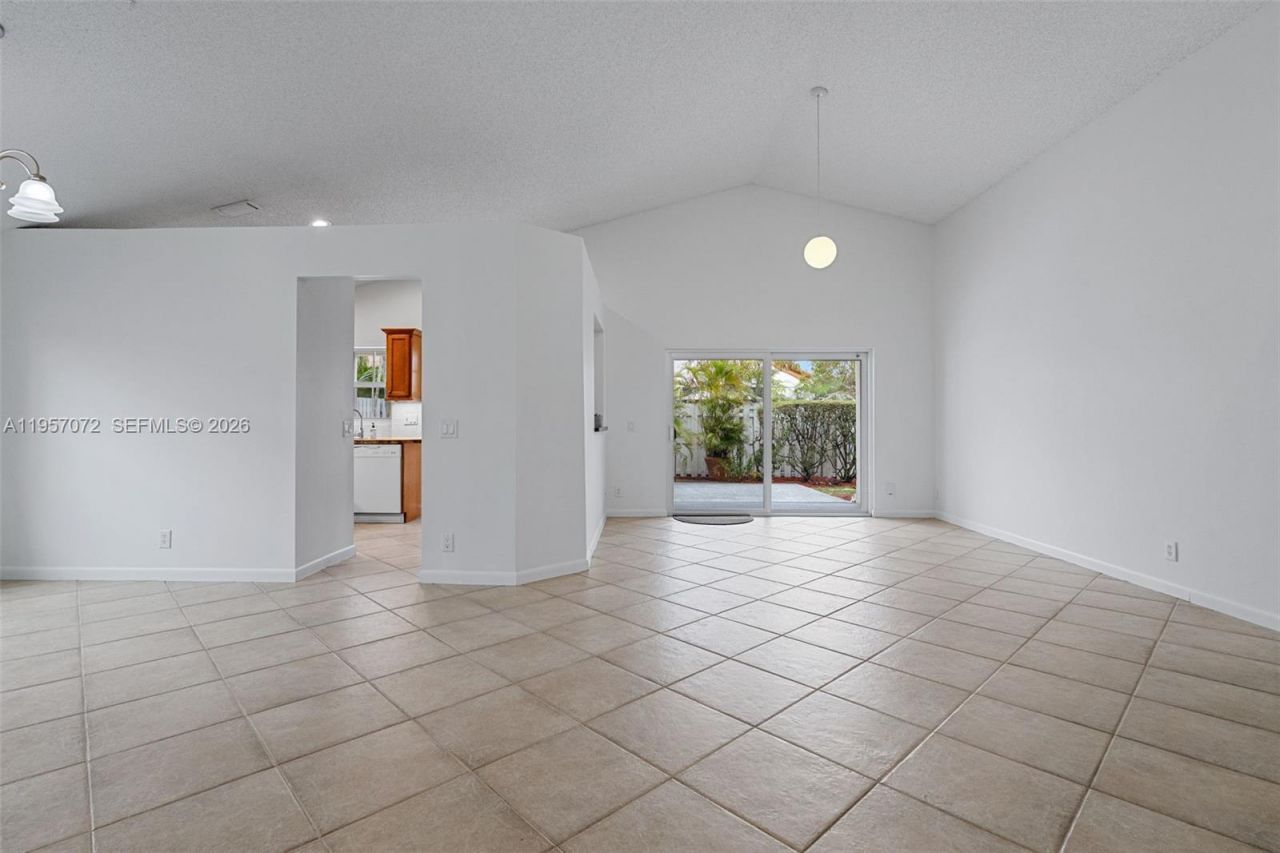 332 Bridgeton Rd, Weston, FL 33326 Photo