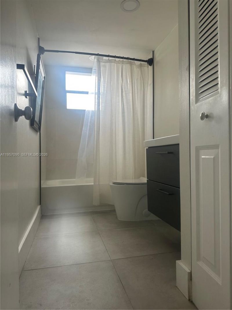 410 NW 68th Ave, Unit 318, Plantation, FL 33317 Photo