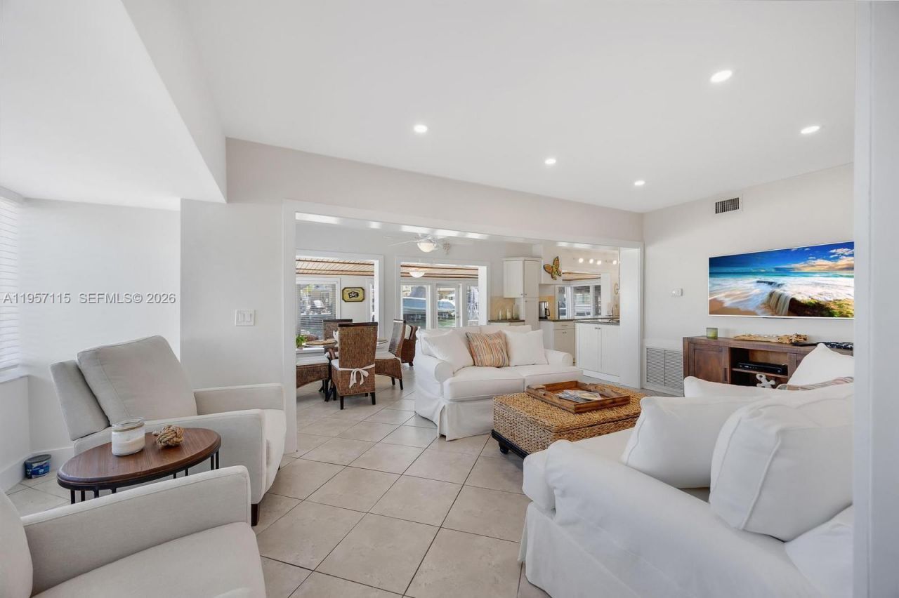 230 Jolly Roger Dr , Key Largo, FL 33037 Photo