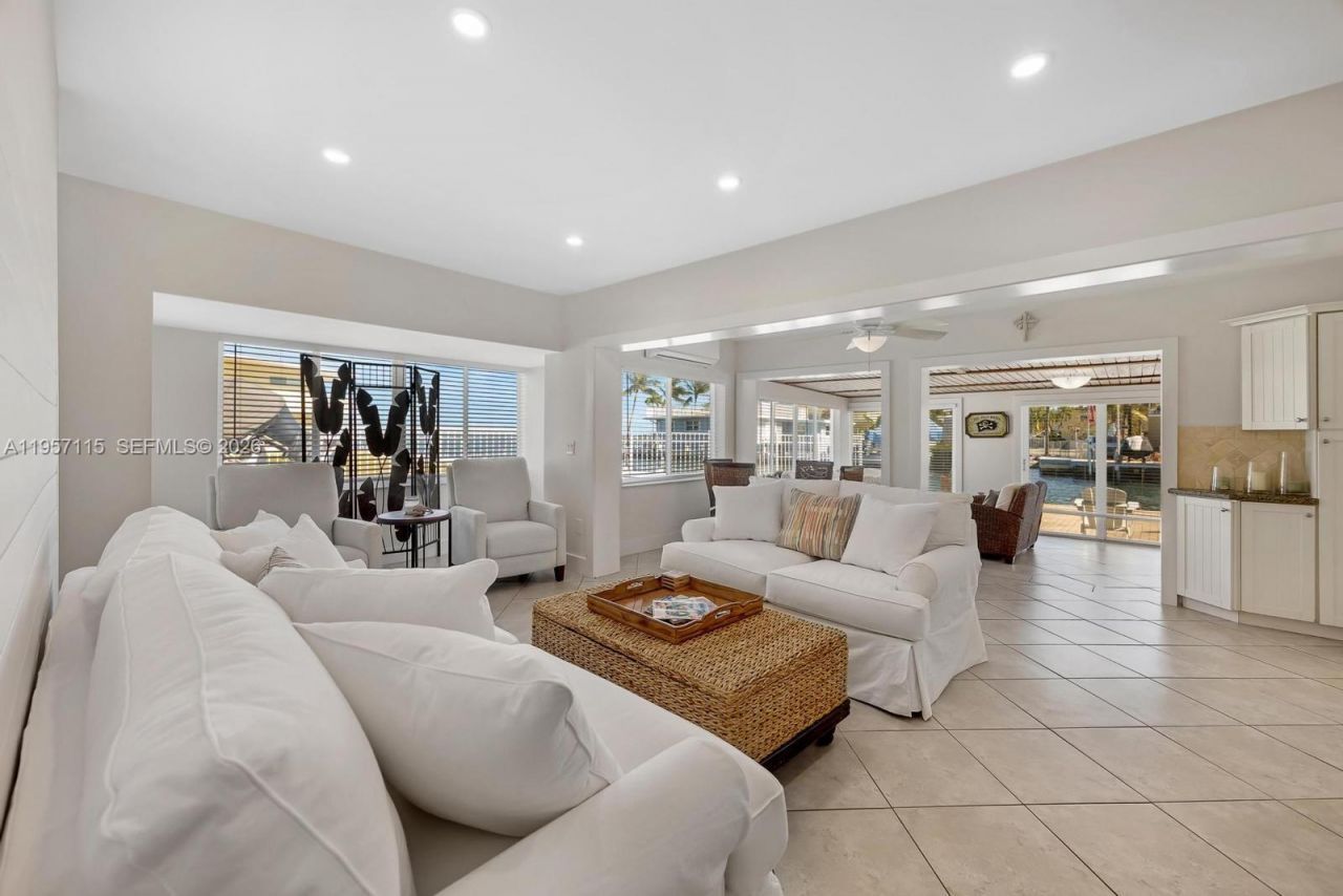 230 Jolly Roger Dr , Key Largo, FL 33037 Photo