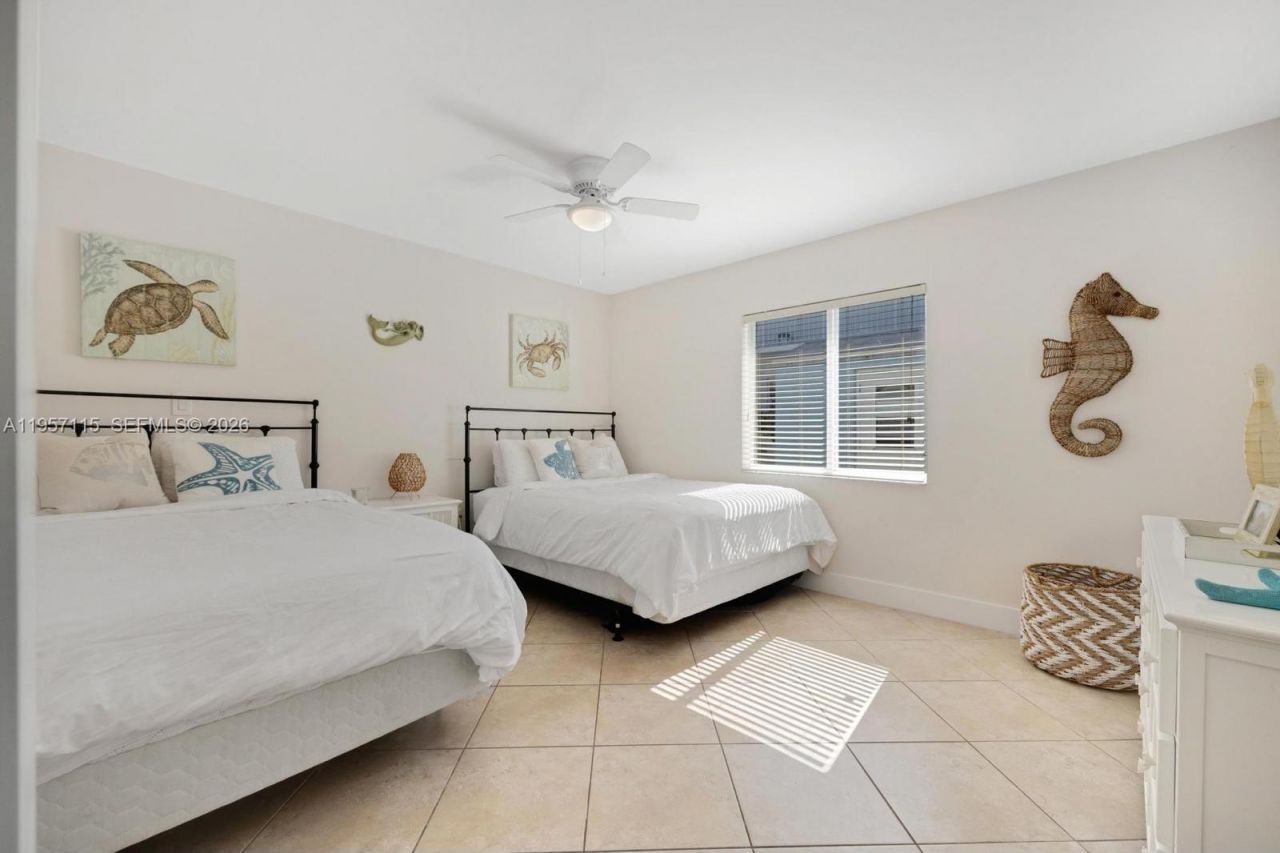 230 Jolly Roger Dr , Key Largo, FL 33037 Photo