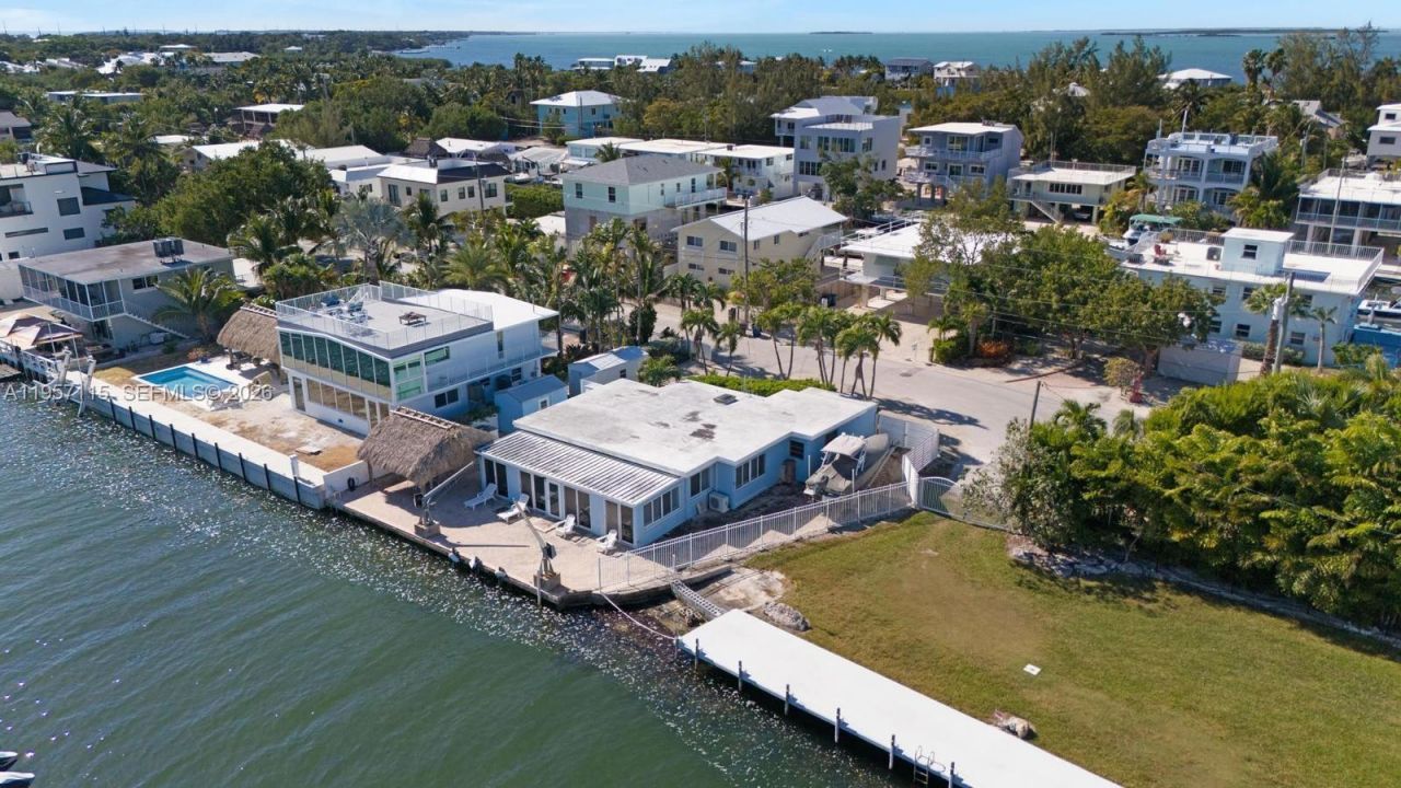 230 Jolly Roger Dr , Key Largo, FL 33037 Photo
