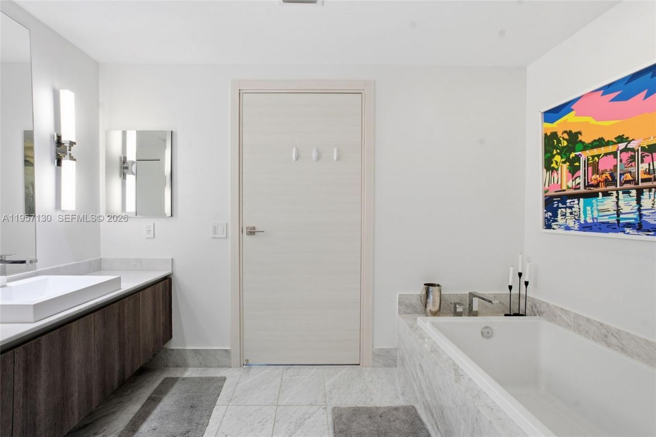 801 S Miami Ave, Unit 4202, Miami, FL 33130 Photo