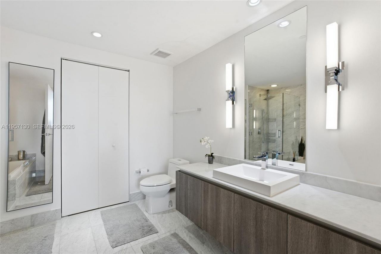 801 S Miami Ave, Unit 4202, Miami, FL 33130 Photo