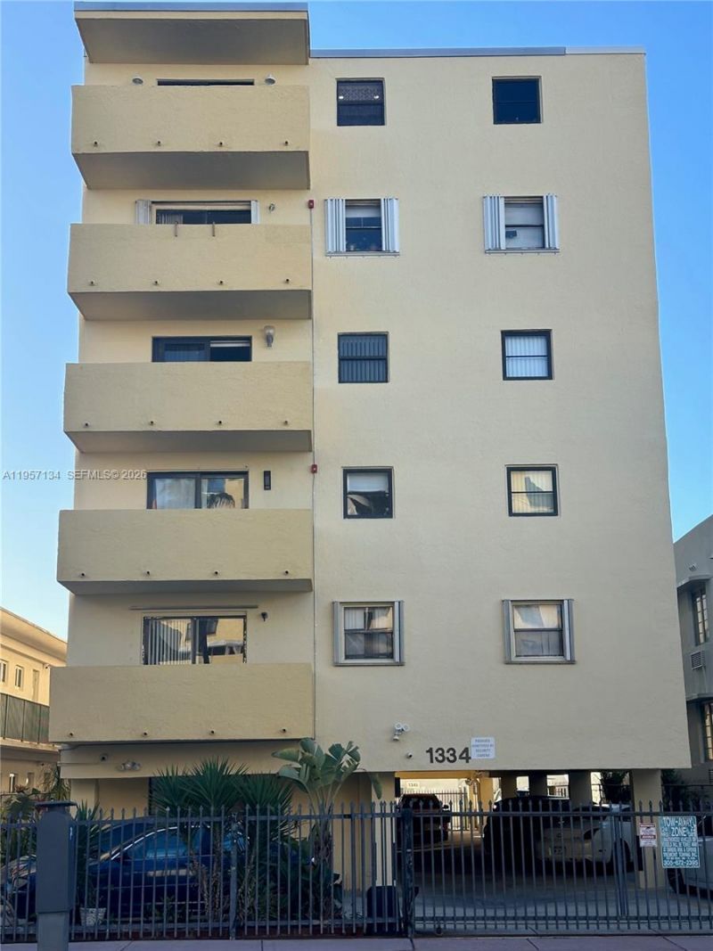1334 Collins Ave, Unit 204, Miami Beach, FL 33139 Photo