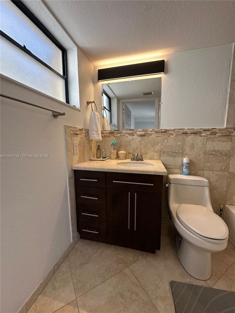 1334 Collins Ave, Unit 204, Miami Beach, FL 33139 Photo