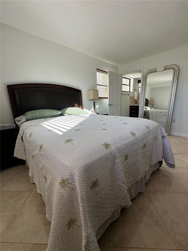 1334 Collins Ave, Unit 204, Miami Beach, FL 33139 Photo