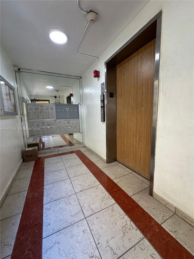 1334 Collins Ave, Unit 204, Miami Beach, FL 33139 Photo