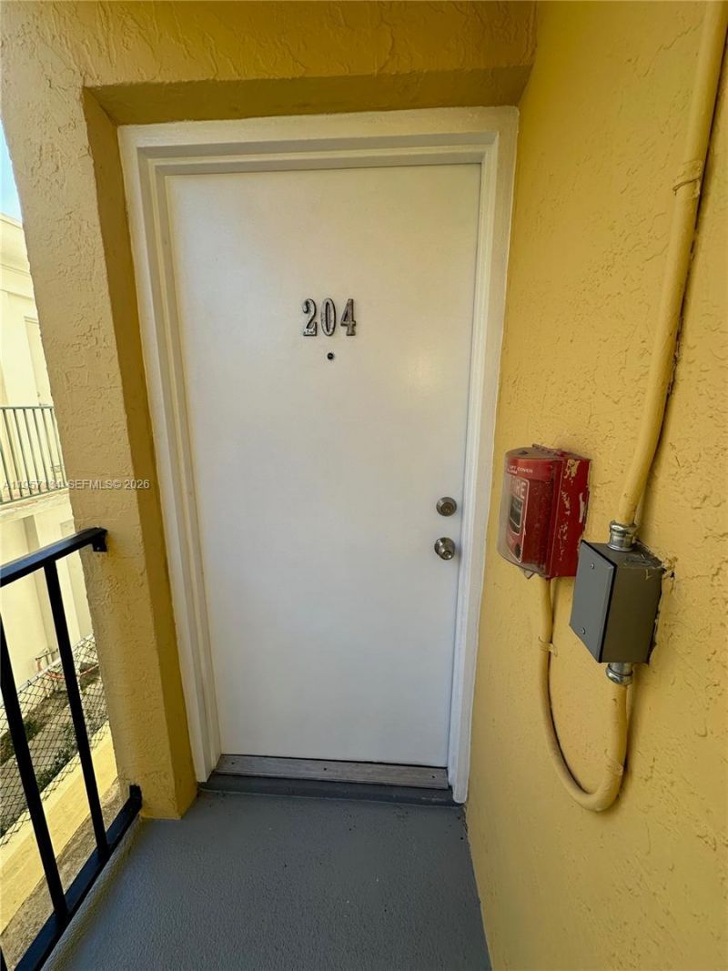 1334 Collins Ave, Unit 204, Miami Beach, FL 33139 Photo