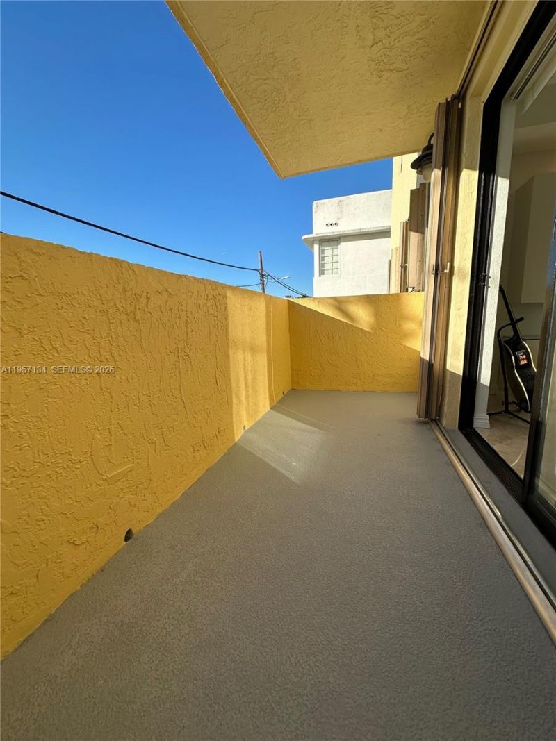 1334 Collins Ave, Unit 204, Miami Beach, FL 33139 Photo