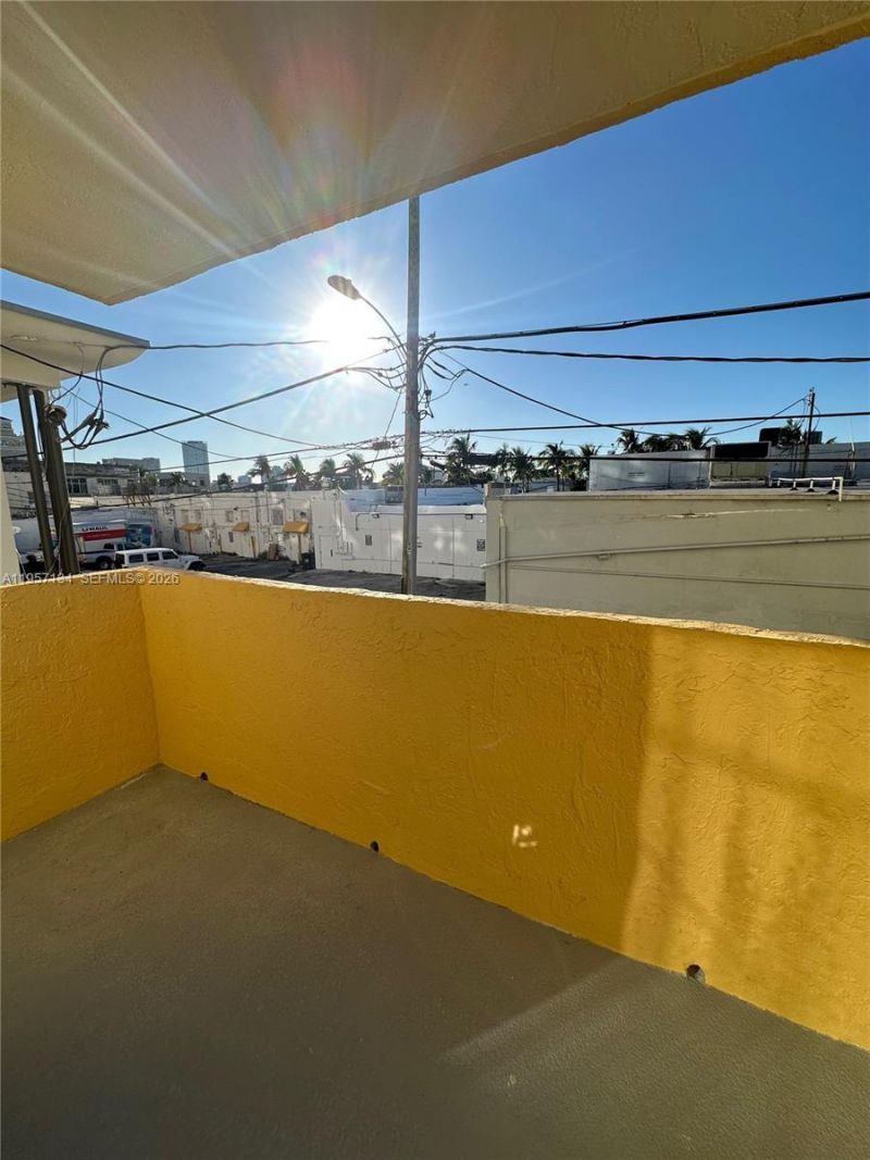 1334 Collins Ave, Unit 204, Miami Beach, FL 33139 Photo