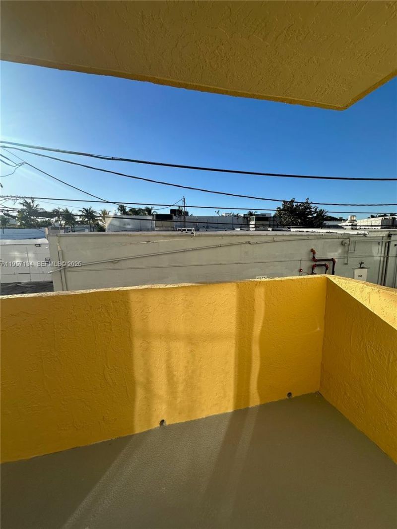 1334 Collins Ave, Unit 204, Miami Beach, FL 33139 Photo