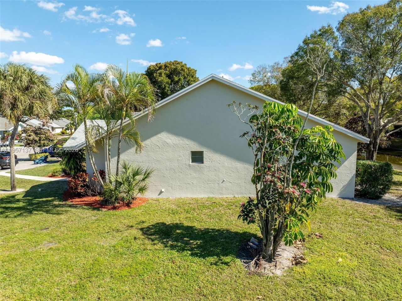 10988 Lake Front Pl, Boca Raton, FL 33498 Photo