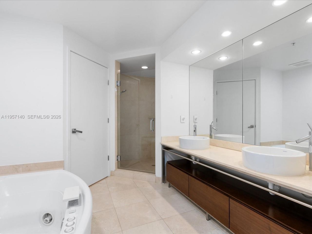 16275 Collins Ave , Unit 1804, Sunny Isles Beach, FL 33160 Photo