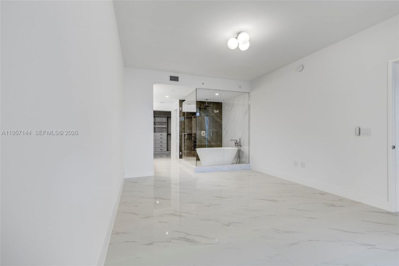 700 NE 24th Street, Unit 5601, Miami, FL 33137 Photo