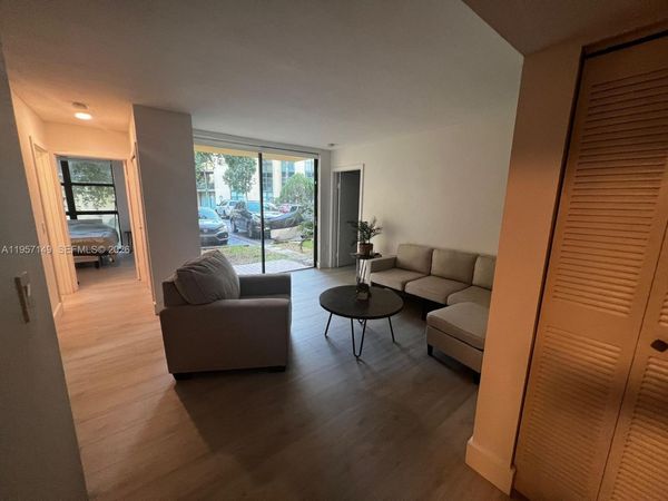 11750 SW 18th St , Unit 125-1, Miami, FL 33175