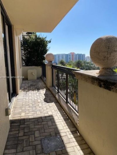 55 Merrick Way, Unit 552, Coral Gables, FL 33134 Photo