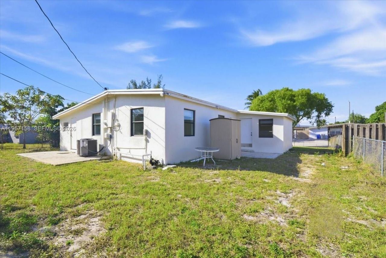 1400 NE 43rd Ct, Pompano Beach, FL 33064 Photo