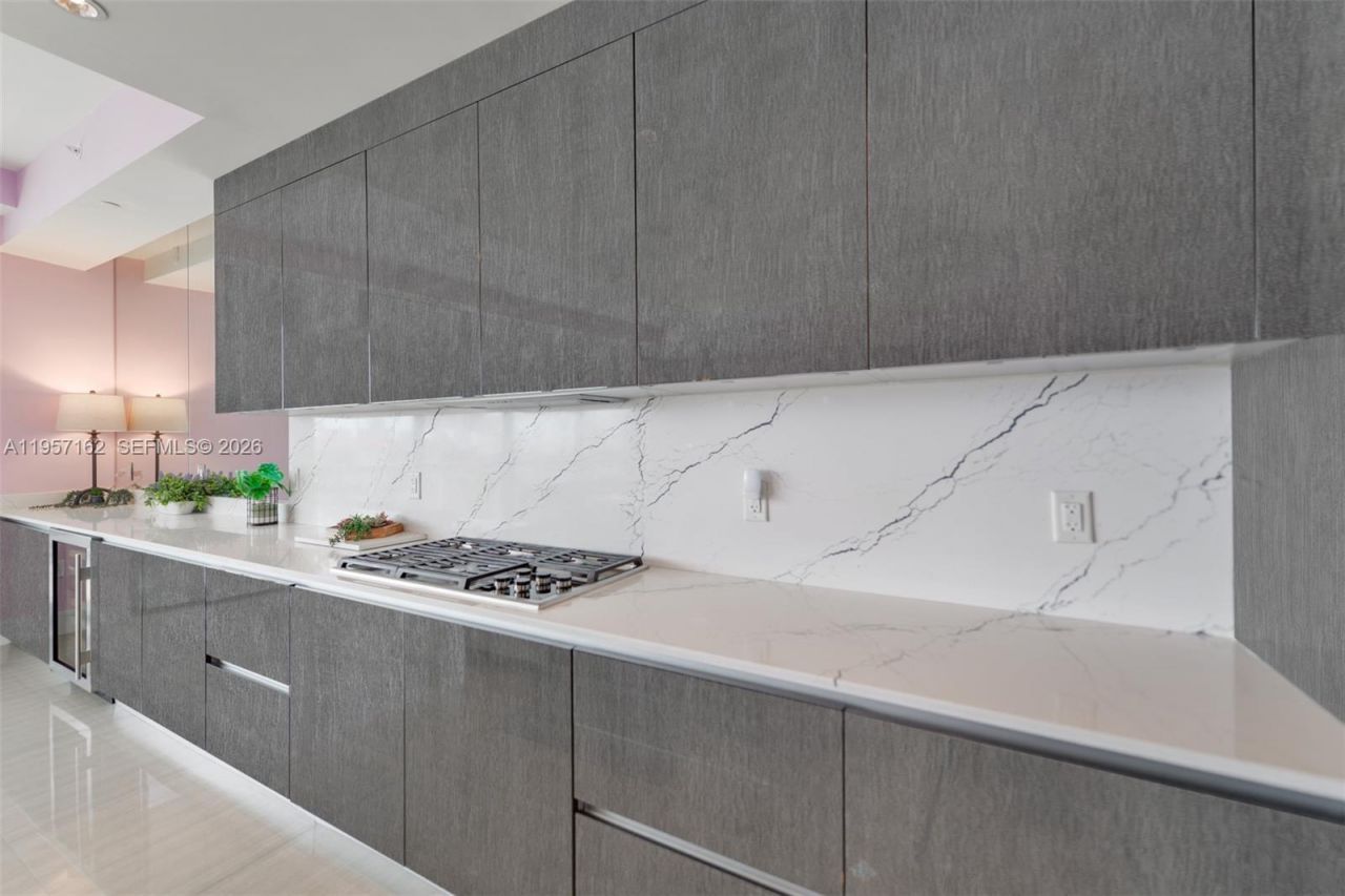 3250 NE 188th St, Unit 404, Aventura, FL 33180 Photo