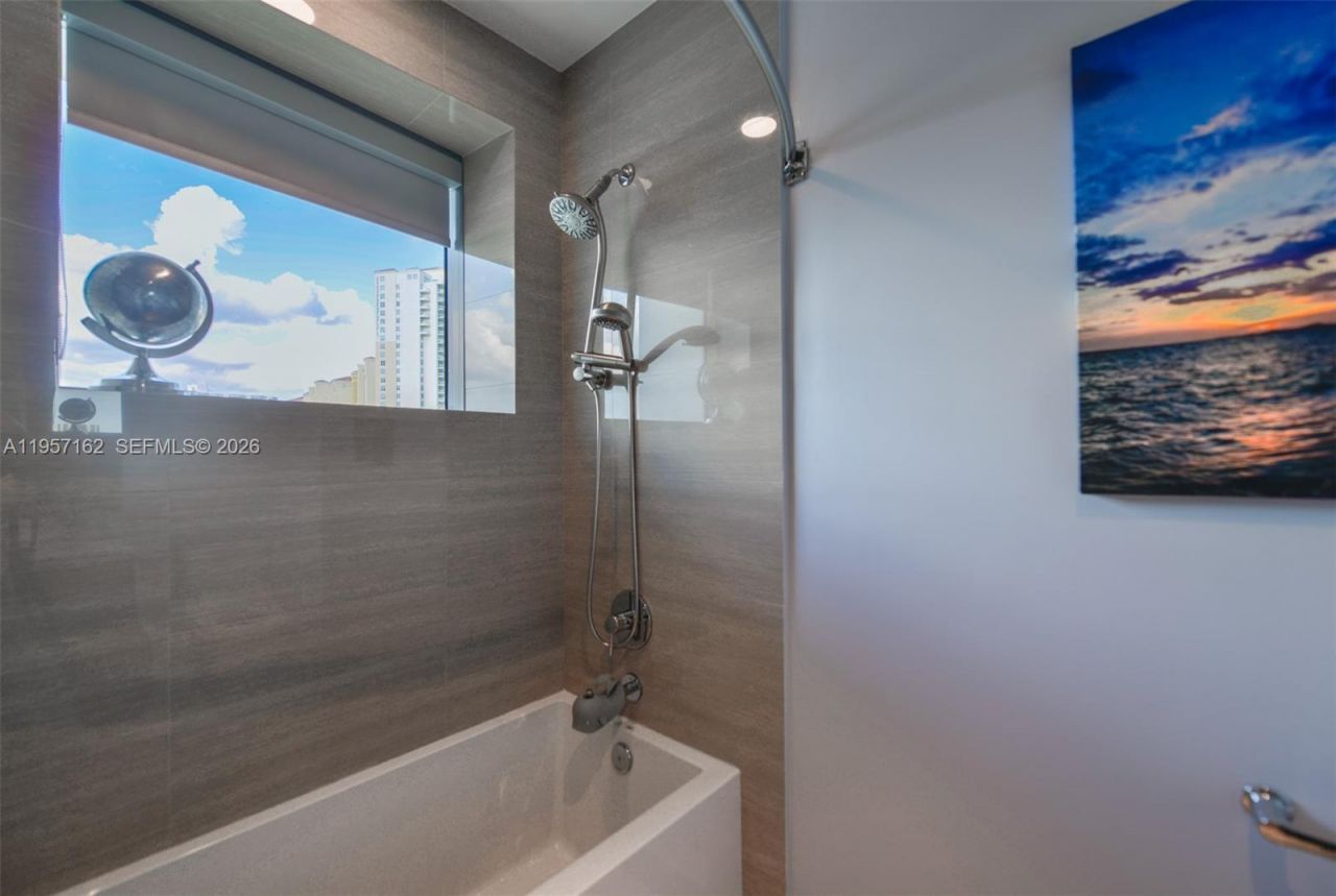 3250 NE 188th St, Unit 404, Aventura, FL 33180 Photo