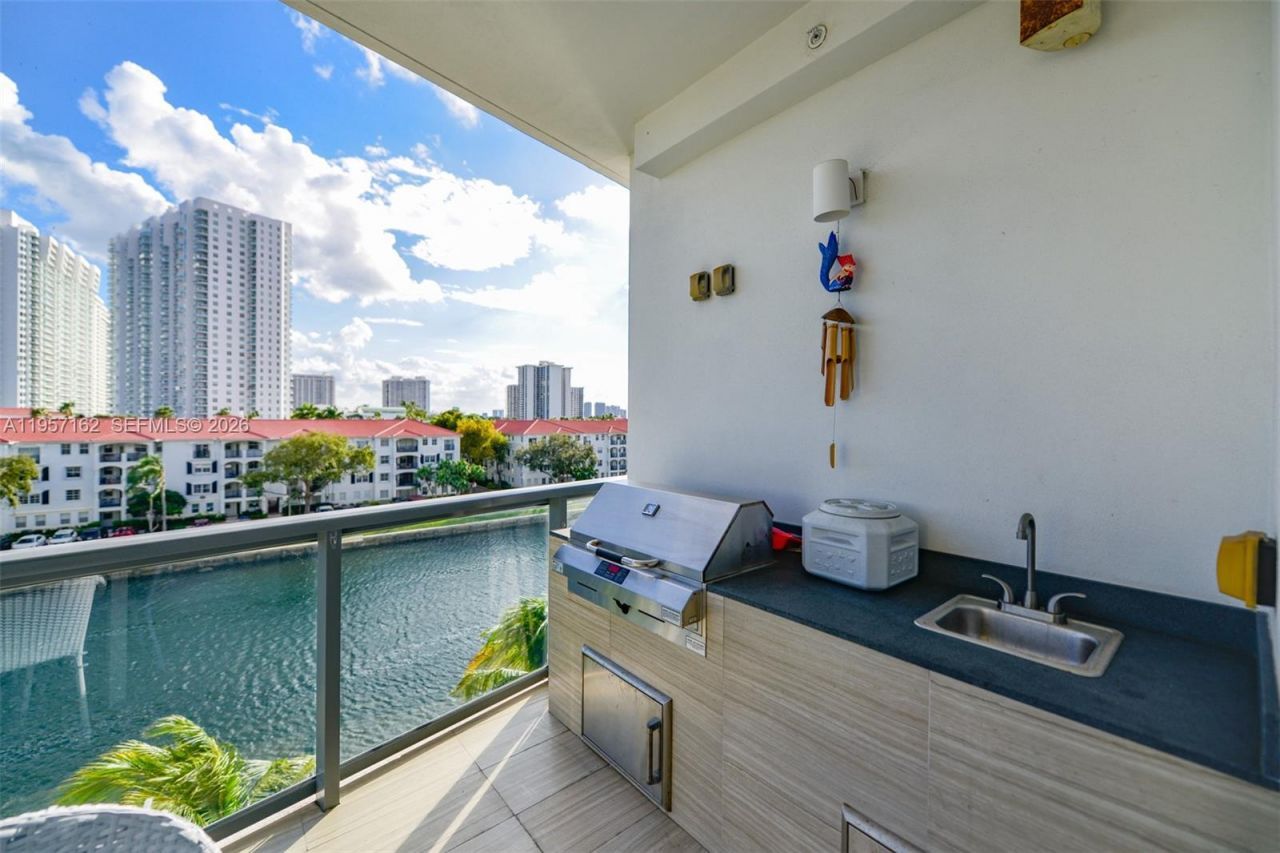 3250 NE 188th St, Unit 404, Aventura, FL 33180 Photo