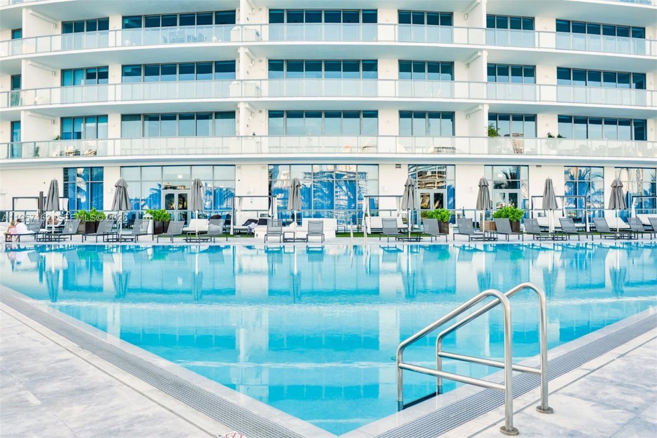 3250 NE 188th St, Unit 404, Aventura, FL 33180 Photo