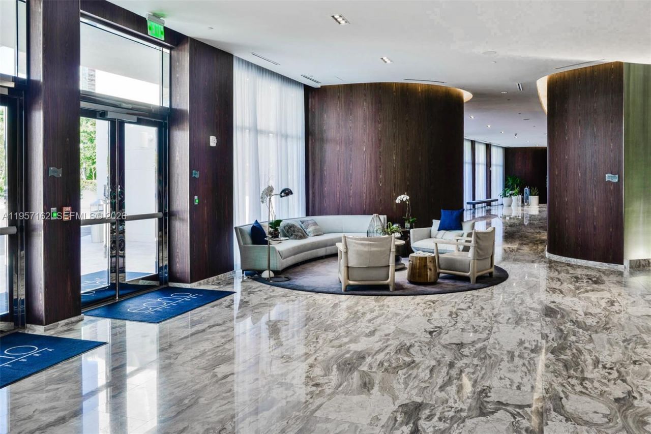 3250 NE 188th St, Unit 404, Aventura, FL 33180 Photo