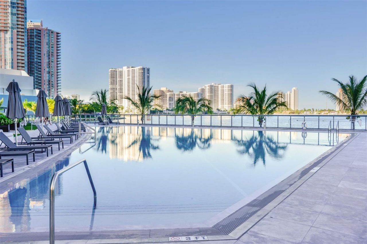 3250 NE 188th St, Unit 404, Aventura, FL 33180 Photo