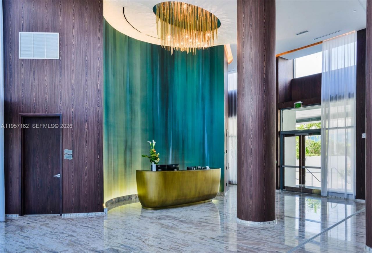 3250 NE 188th St, Unit 404, Aventura, FL 33180 Photo