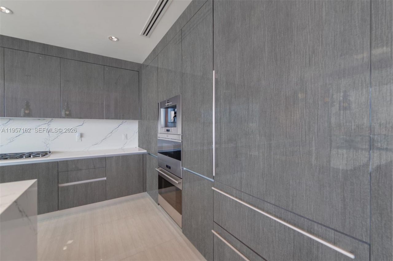 3250 NE 188th St, Unit 404, Aventura, FL 33180 Photo