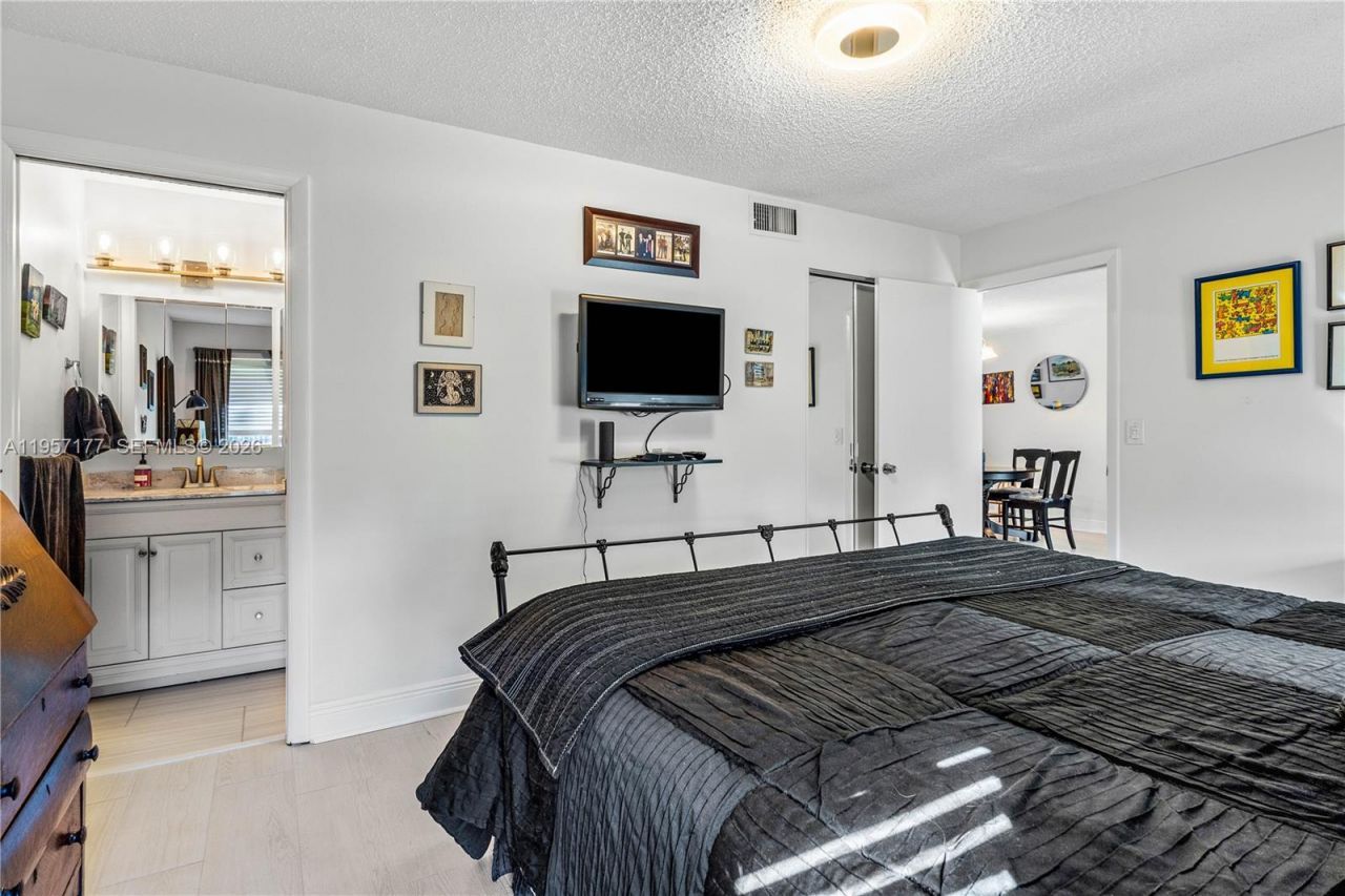 528 Franconia Cir, Unit ., Lake Worth, FL 33467 Photo