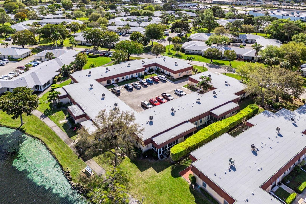 528 Franconia Cir, Unit ., Lake Worth, FL 33467 Photo
