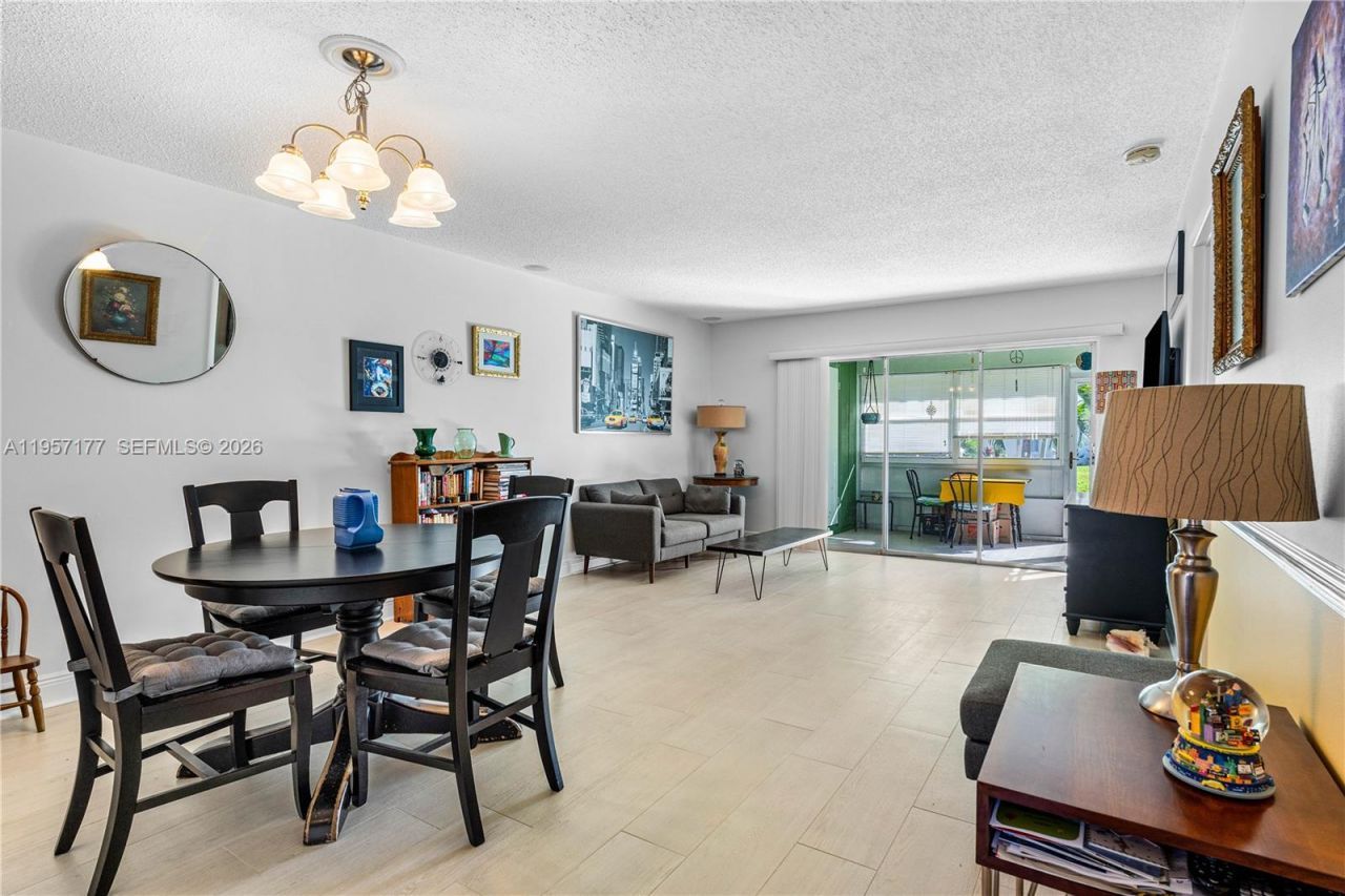 528 Franconia Cir, Unit ., Lake Worth, FL 33467 Photo