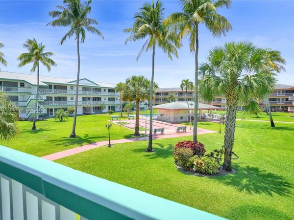 5300 Washington St , Unit I205, Hollywood, FL 33021
