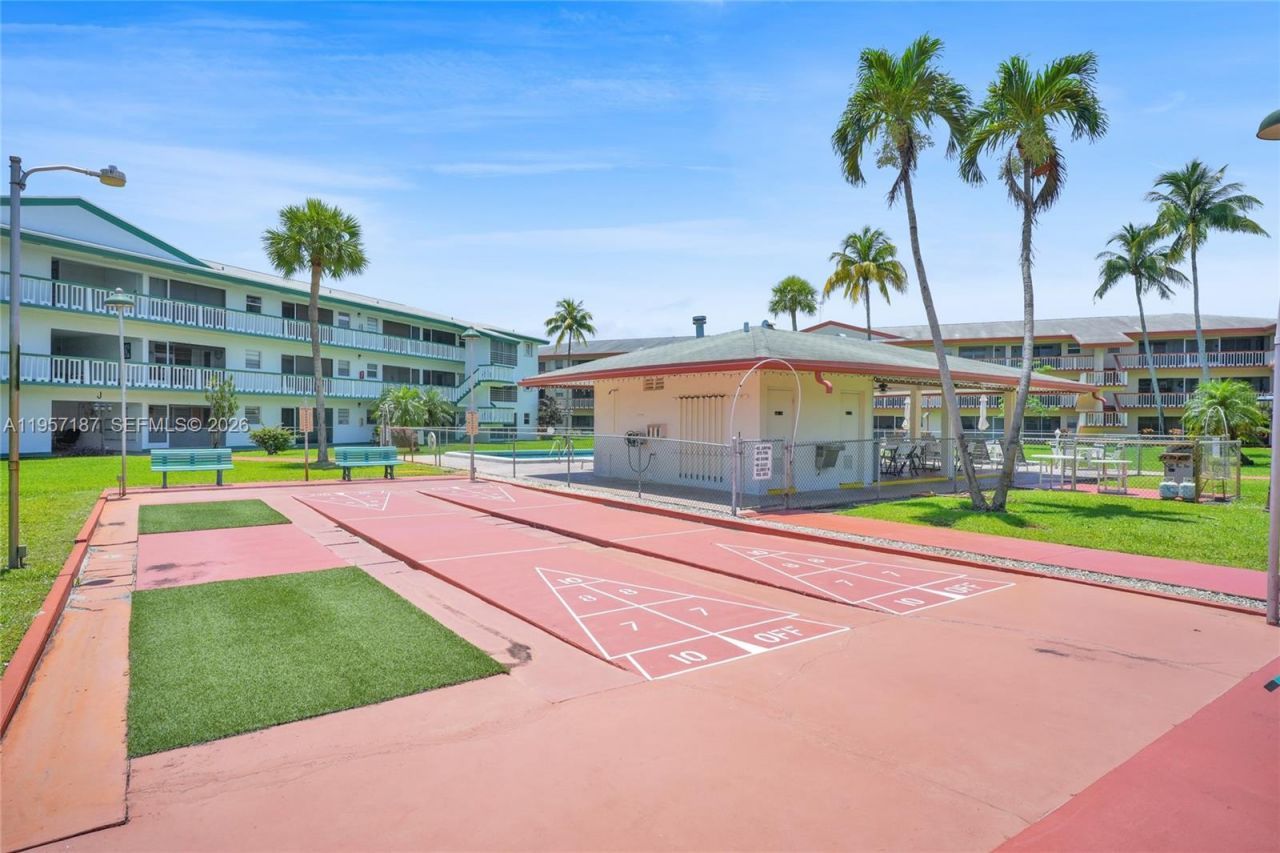 5300 Washington St , Unit I205, Hollywood, FL 33021 Photo