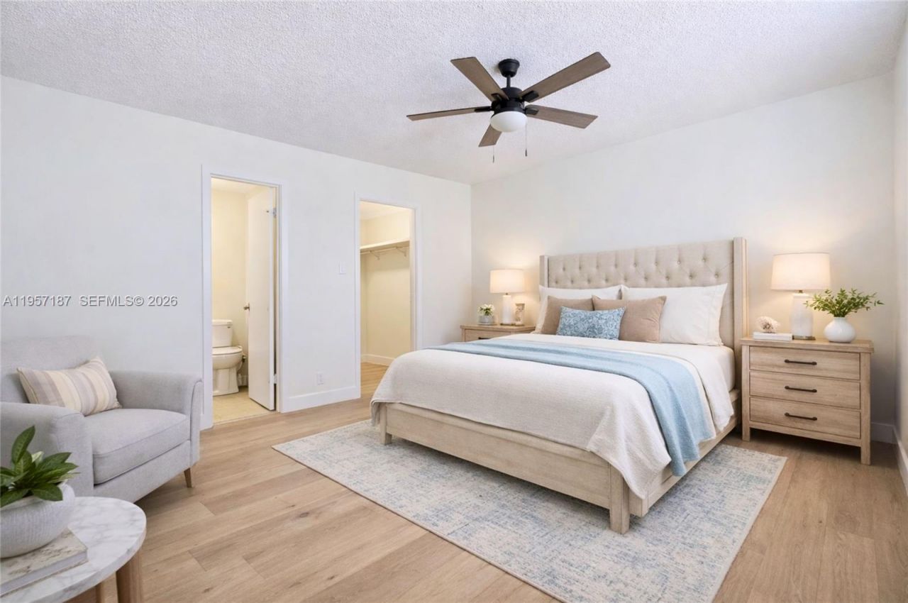 5300 Washington St , Unit I205, Hollywood, FL 33021 Photo