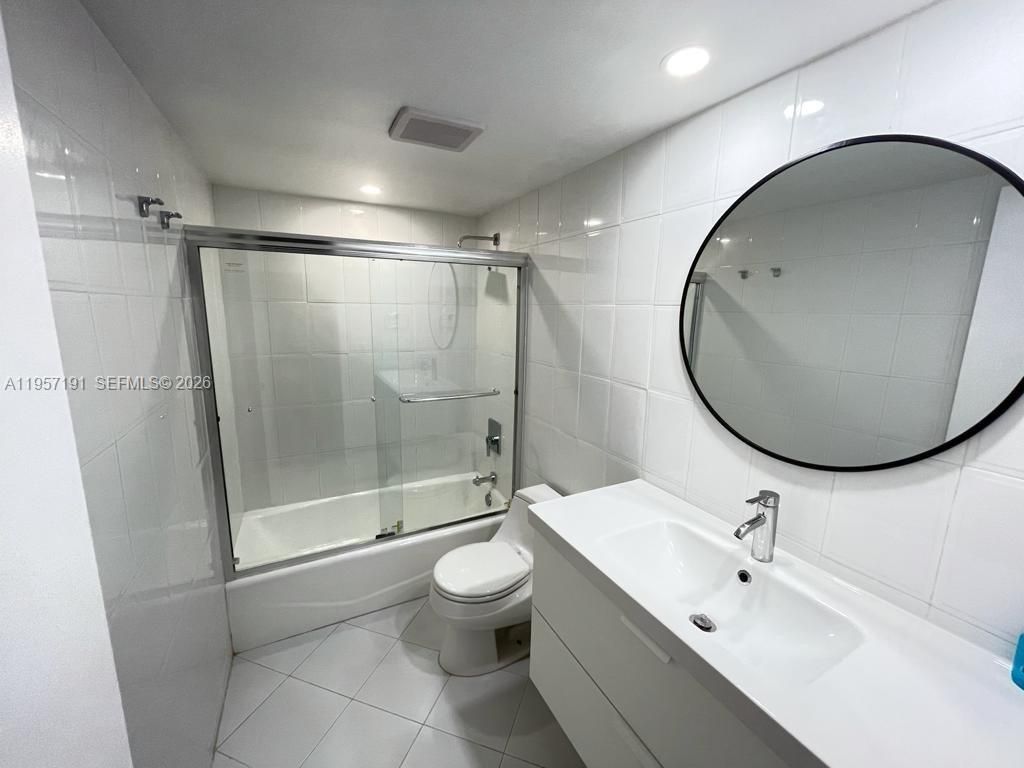 240 Galen Drive, Unit 206, Key Biscayne, FL 33149 Photo
