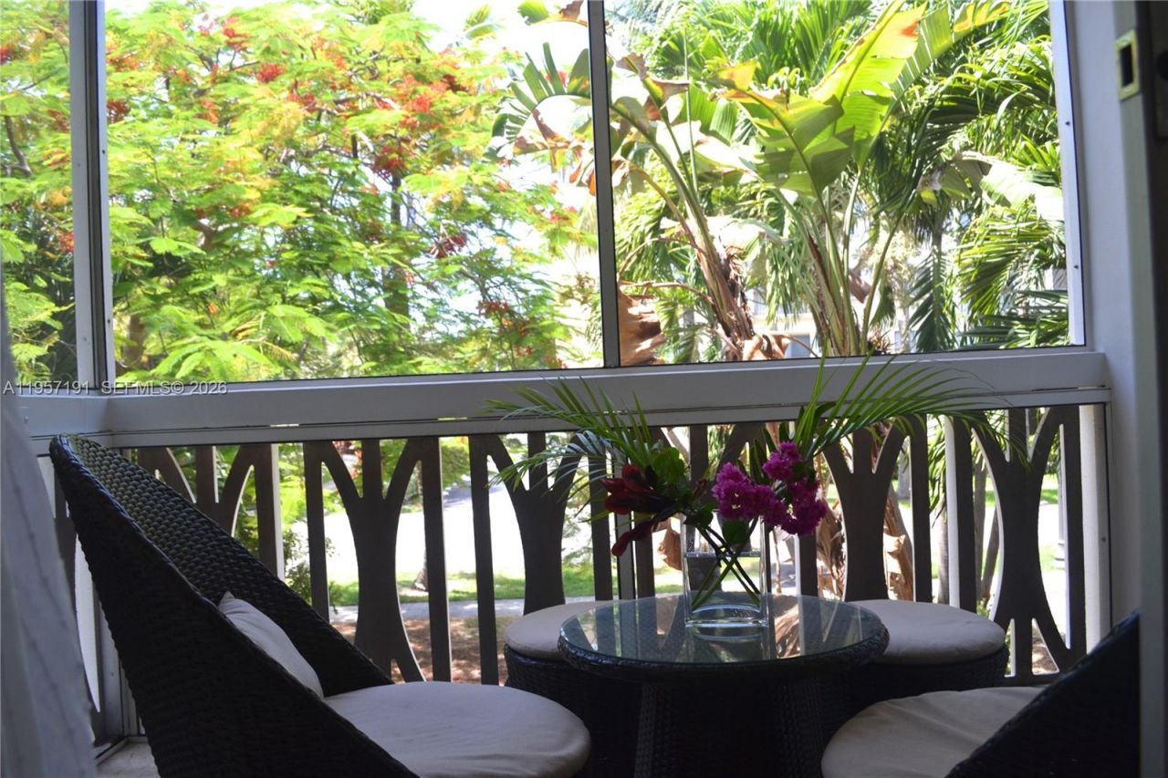240 Galen Drive, Unit 206, Key Biscayne, FL 33149 Photo