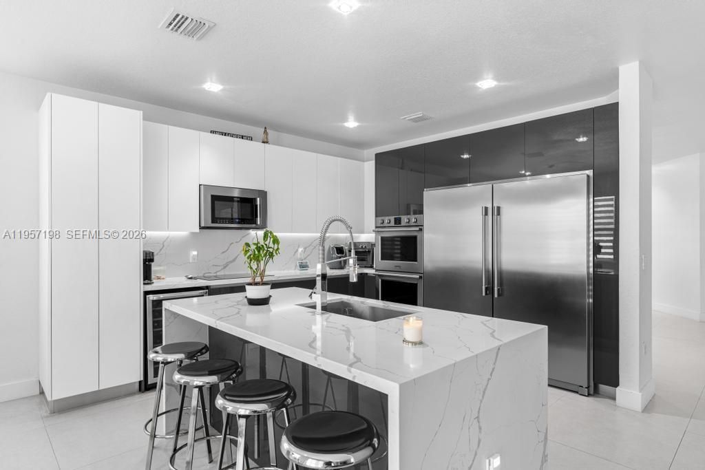 10023 NW 89th Ter, Doral, FL 33178 Photo