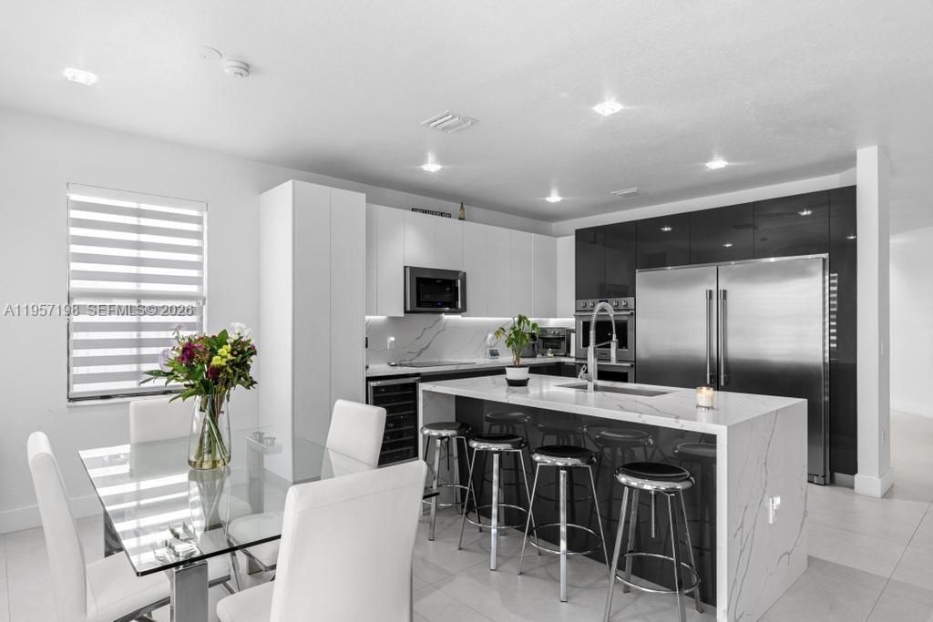 10023 NW 89th Ter, Doral, FL 33178 Photo