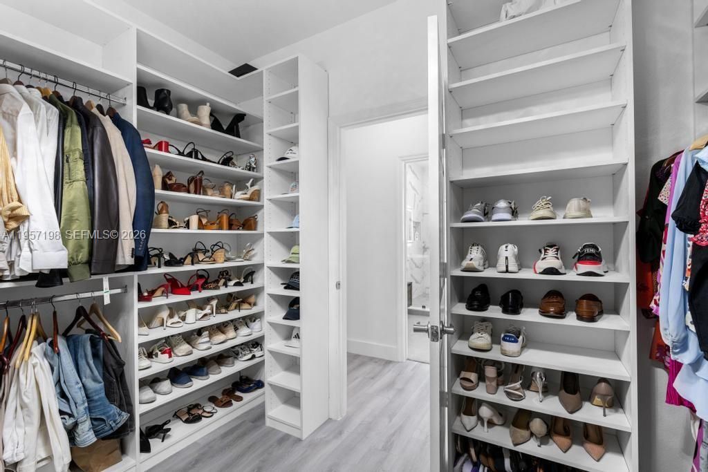 10023 NW 89th Ter, Doral, FL 33178 Photo