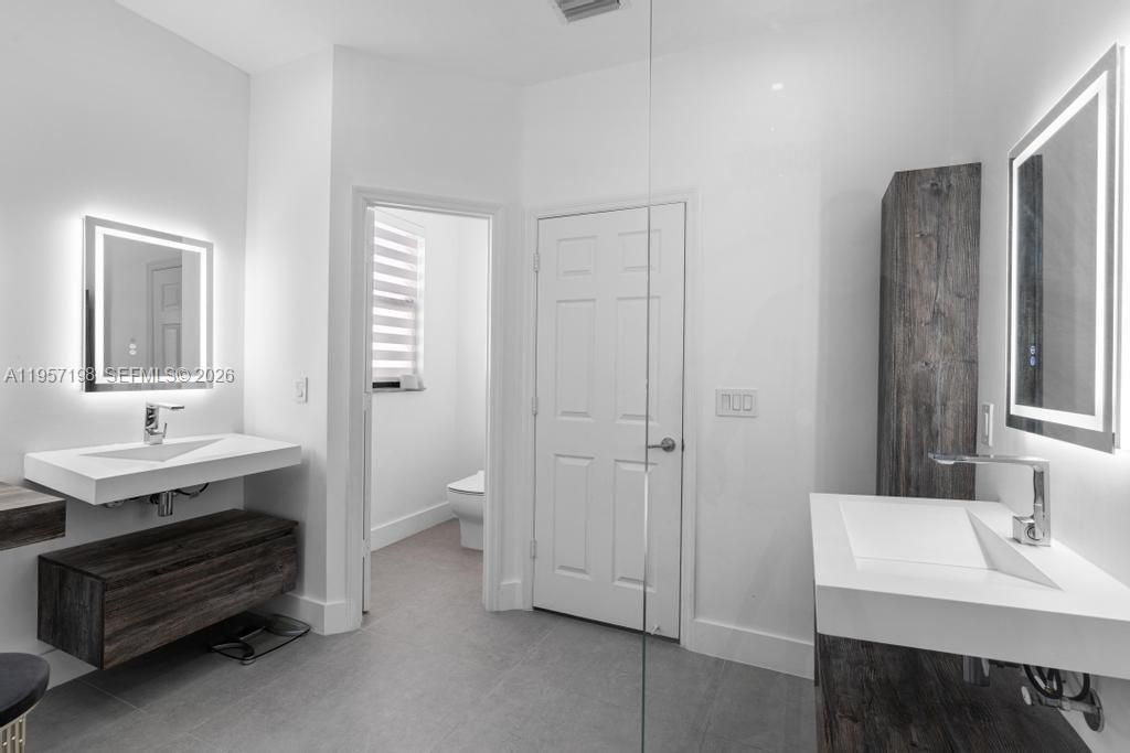 10023 NW 89th Ter, Doral, FL 33178 Photo