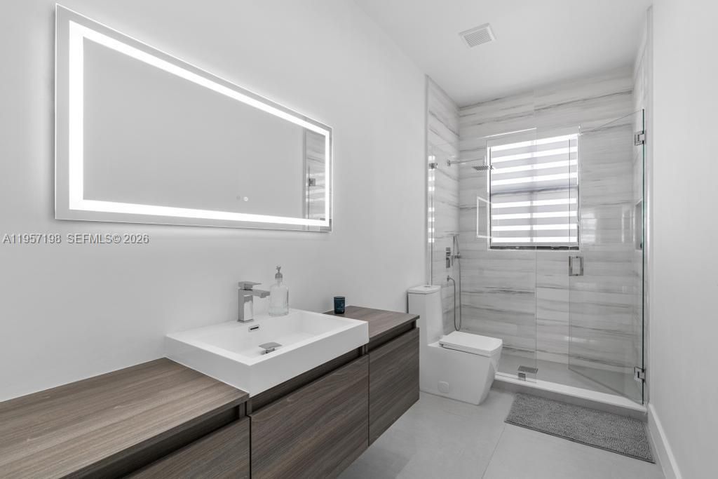 10023 NW 89th Ter, Doral, FL 33178 Photo