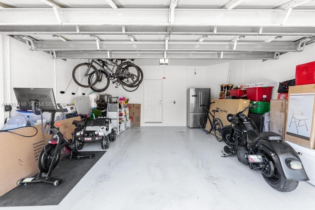 10023 NW 89th Ter, Doral, FL 33178 Photo